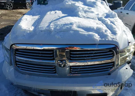 2015 Ram 1500 Big Horn z USA, uszkodzony, nr VIN 1C6RR7GT2FS660406